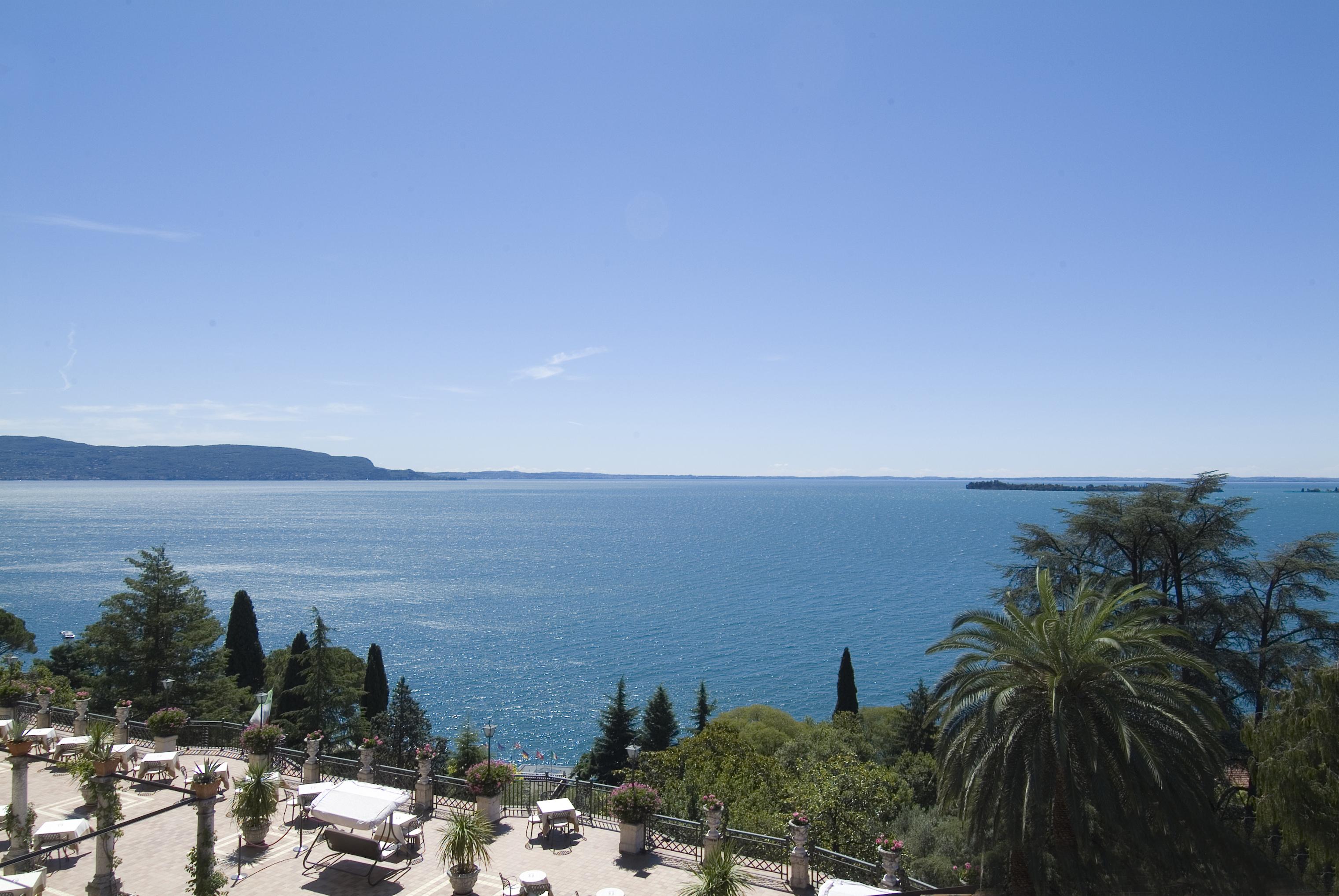 Hotel Villa Del Sogno Gardone Riviera Exterior foto