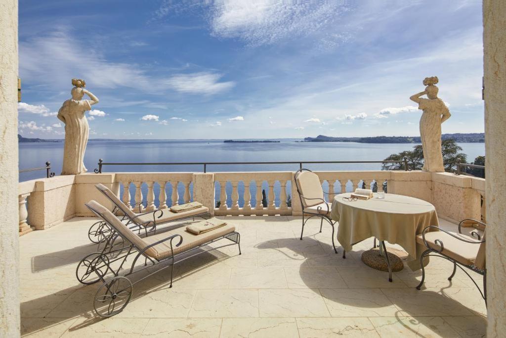 Hotel Villa Del Sogno Gardone Riviera Exterior foto